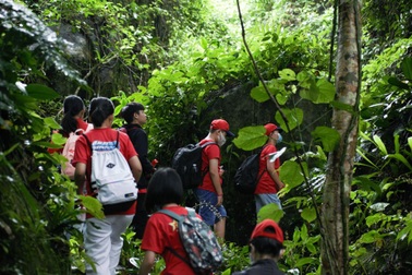 Trẻ tự lập và phát triển kỹ năng thông qua trại hè Anh ngữ từ VUS