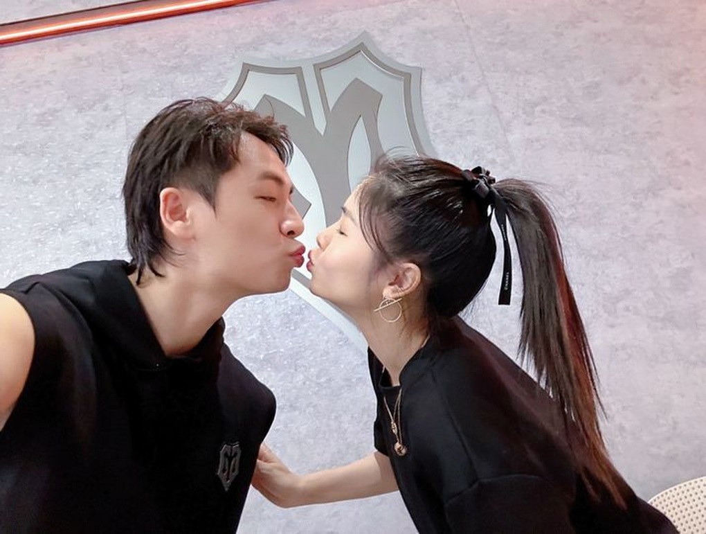 Anh tài Đăng Khôi: Từng mắc bệnh lạ nghỉ hát, nhà view triệu đô ở châu Âu - 10 Anh tài Đăng Khôi: Từng mắc bệnh lạ nghỉ hát, nhà view triệu đô ở châu Âu - 10
