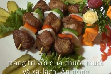 Thịt nướng rau củ thơm lừng trong ngày mưa lạnh