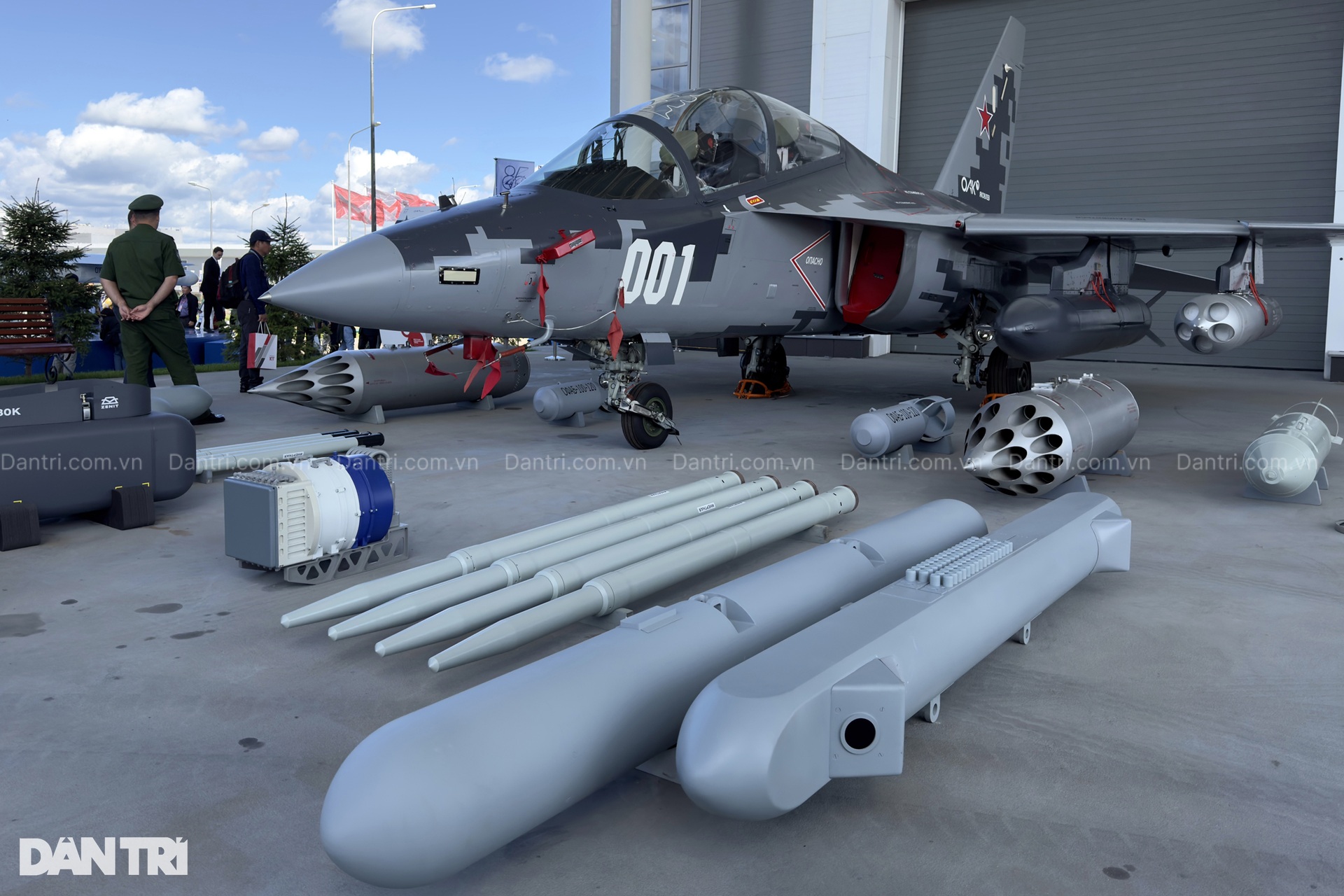 Nga hé lộ phiên bản nâng cấp máy bay Yak-130 có trong Không quân Việt Nam - 8 Nga hé lộ phiên bản nâng cấp máy bay Yak-130 có trong Không quân Việt Nam - 8