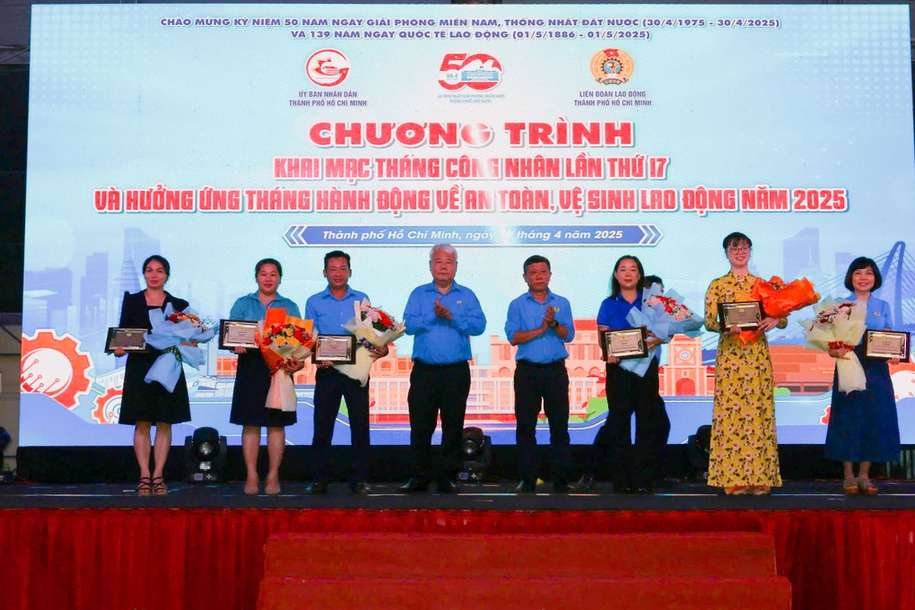 Hành động thiết thực hướng tới xây dựng siêu đô thị tương lai - 1 Hành động thiết thực hướng tới xây dựng siêu đô thị tương lai - 1