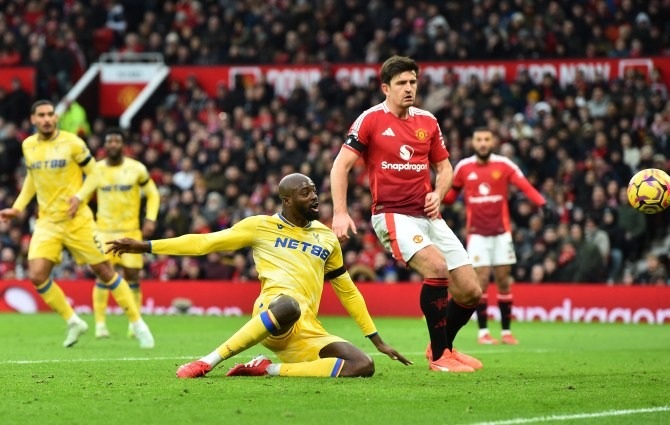 គ្រូបង្វឹក Amorim សារភាពថា Man Utd លេងអន់ពេក បារម្ភពីរបួស Martinez - ១ HLV Amorim thừa nhận Man Utd chơi quá tệ, lo ngại chấn thương của Martinez - 1