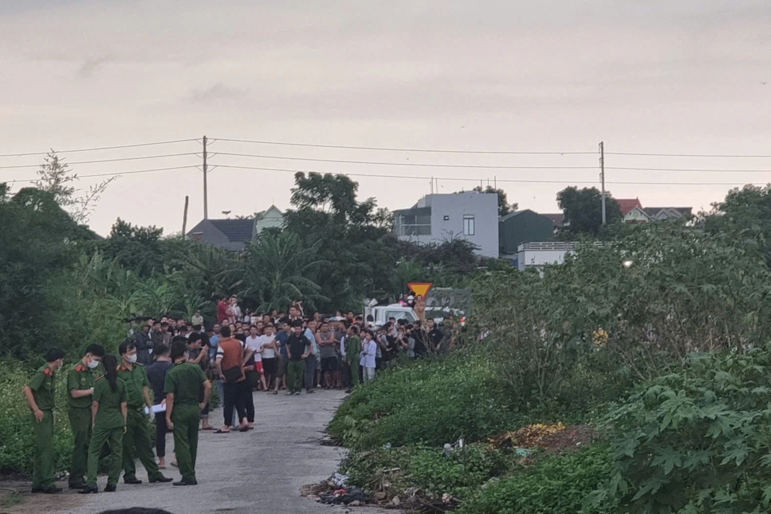 Caz de excavare a mormintelor în Thanh Hoa: Datoriile au dus la furtul de oase pentru șantaj - 1 Vụ khai quật mộ ở Thanh Hóa: Nợ nần nên trộm xương cốt để tống tiền - 1