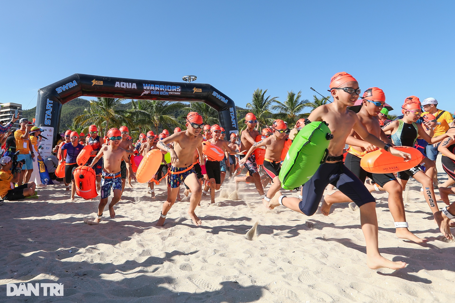 1.200 vận động viên sẵn sàng cho giải Aquathlon Vân Đồn - 9 1.200 vận động viên sẵn sàng cho giải Aquathlon Vân Đồn - 9