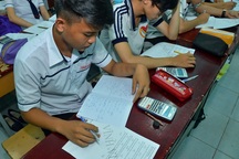 Đủ kiểu luyện thi trắc nghiệm