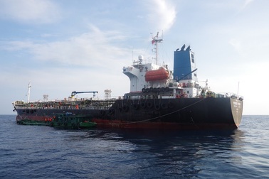 Gian nan "cuộc chiến" chống buôn lậu xăng dầu