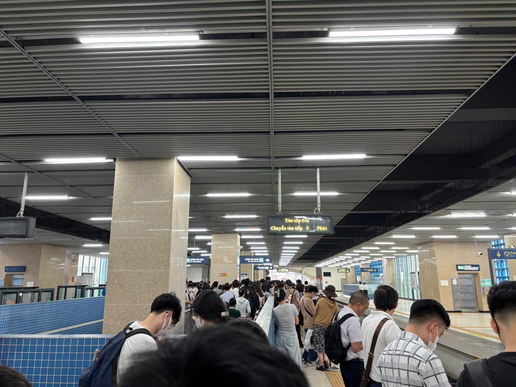 Tàu metro Cát Linh - Hà Đông lại gặp sự cố, phải dừng tàu đúng giờ cao điểm - 1 Tàu metro Cát Linh - Hà Đông lại gặp sự cố, phải dừng tàu đúng giờ cao điểm - 1