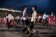 Triều Tiên mở đại tiệc ăn mừng phóng thành công tên lửa từ tàu ngầm