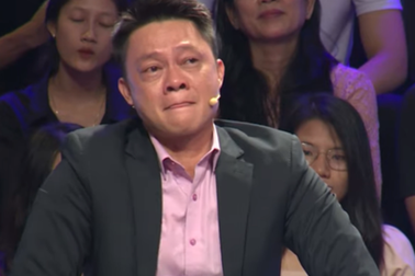BTV Quang Minh bật khóc trên sóng truyền hình