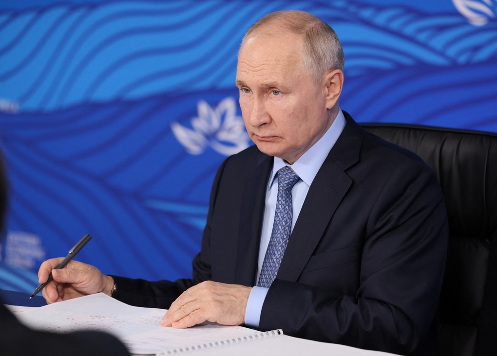 Tổng thống Putin ký lệnh về nhập cảnh đối với người Ukraine - 1 Tổng thống Putin ký lệnh về nhập cảnh đối với người Ukraine - 1