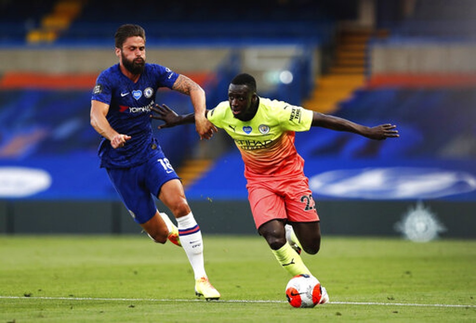 Ba cầu thủ Man City chơi tệ nhất ở thất bại trước Chelsea - 3 Ba cầu thủ Man City chơi tệ nhất ở thất bại trước Chelsea - 3
