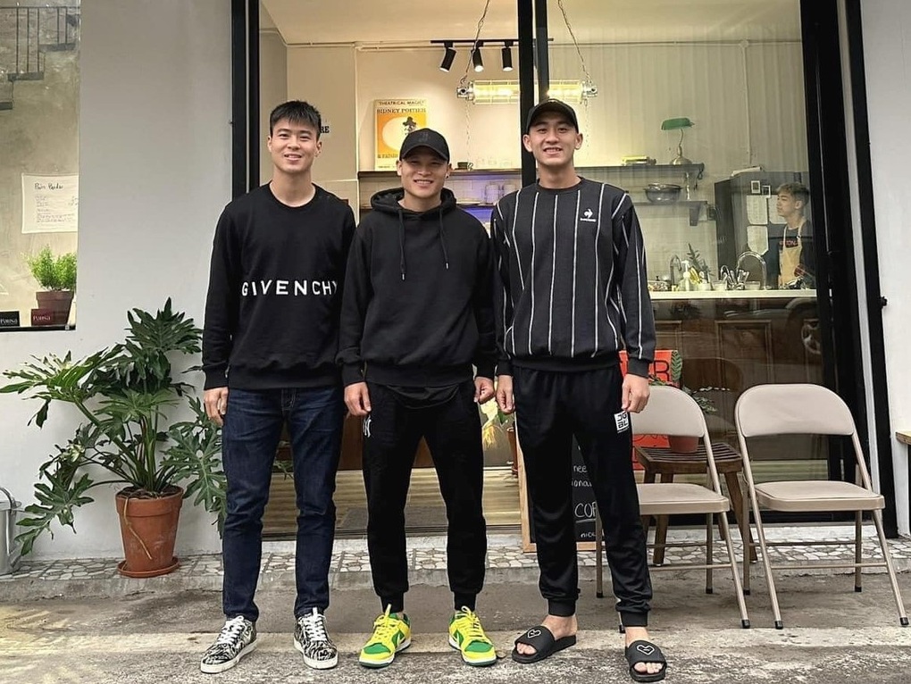 Cầu thủ ghi bàn trận Nhật Bản: Được ví là người sắt, rảnh lại gập bụng - 7