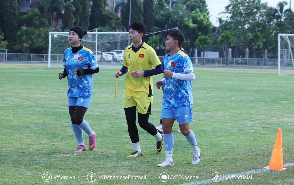U22 Việt Nam phải tự bổ sung thức ăn, tuyển nữ muốn đổi sân tập vì quá xa - 2