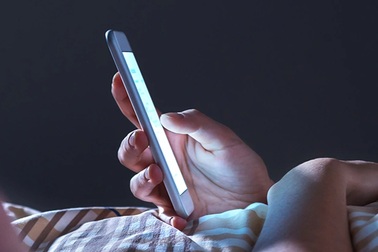 Thay đổi bất ngờ của não khi người dùng "cai" điện thoại 3 ngày