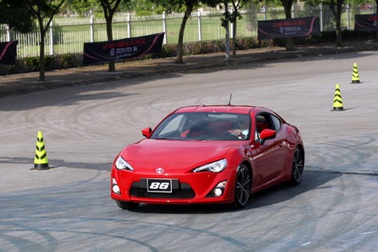 Tìm hiểu mẫu xe thể thao duy nhất của Toyota tại Việt Nam