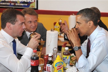 Những nguyên thủ thế giới dùng bữa tại quán bình dân