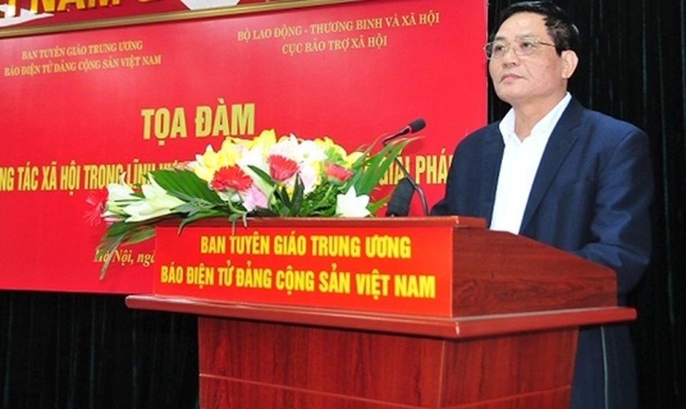 Hoàn thiện chính sách, pháp luật phát triển nghề công tác xã hội - 1 Hoàn thiện chính sách, pháp luật phát triển nghề công tác xã hội - 1