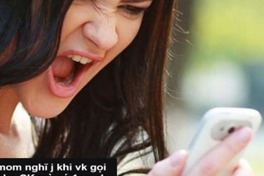 Gọi video cho chồng bắt gặp cô gái không mặc gì, vợ lên mạng kể chuyện khiến ai cũng sốc