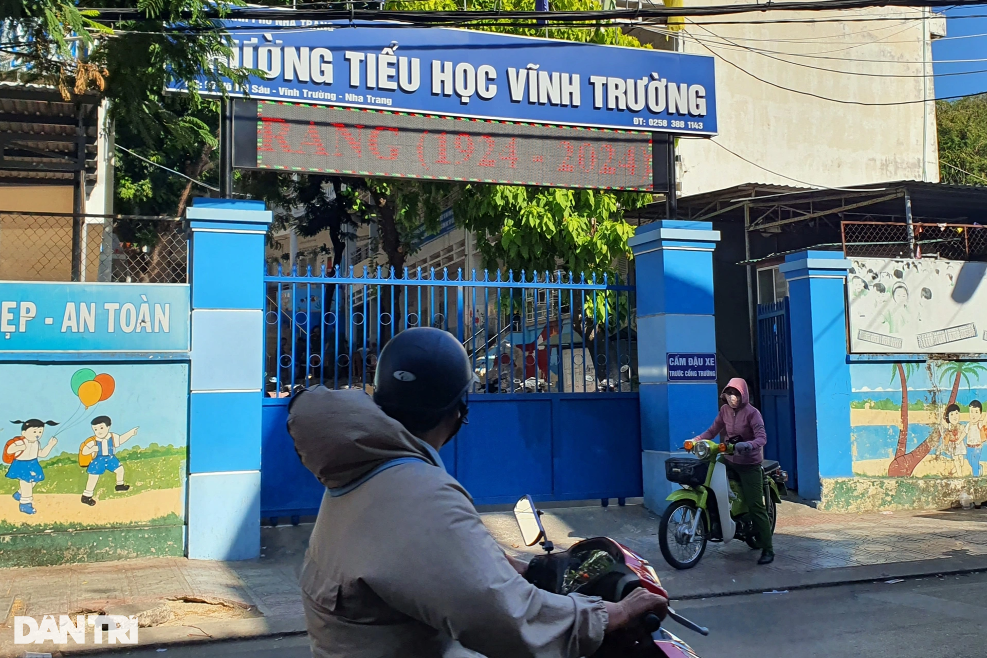 Công an điều tra vụ nữ sinh tử vong, 37 học sinh nhập viện nghi ngộ độc - 1