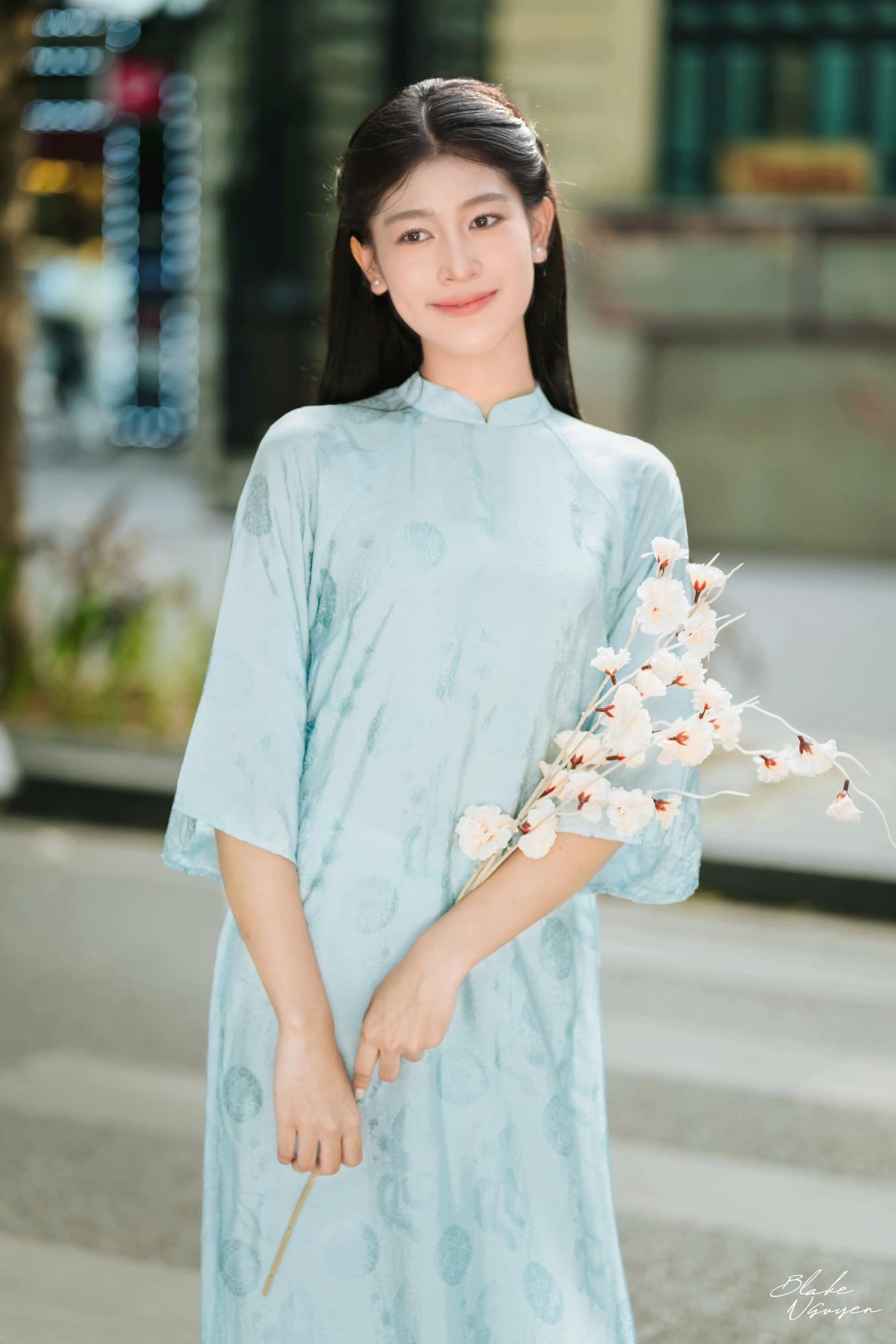 Nữ sinh xinh đẹp cao 1,73m, đỗ 3 đại học, thạo cả tiếng Anh và tiếng Pháp - 4 Nữ sinh xinh đẹp cao 1,73m, đỗ 3 đại học, thạo cả tiếng Anh và tiếng Pháp - 4