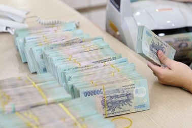 Giám đốc ngân hàng bị truy tố vì chiếm đoạt 5 tỷ đồng đã ra đầu thú