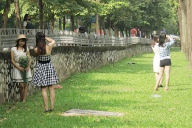 “Tự sướng” quá đà khiến teen lầm đường, lạc lối - Bài 2: Những bức hình...xấu xí