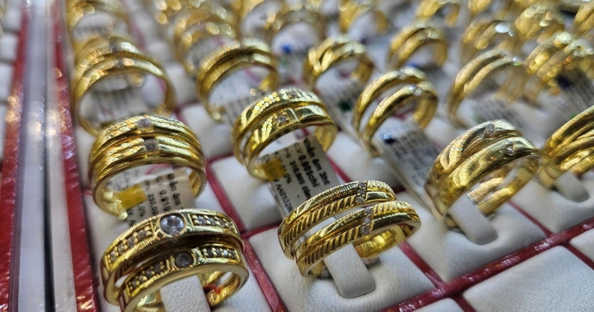 Giá vàng miếng SJC và vàng nhẫn giảm sức hút