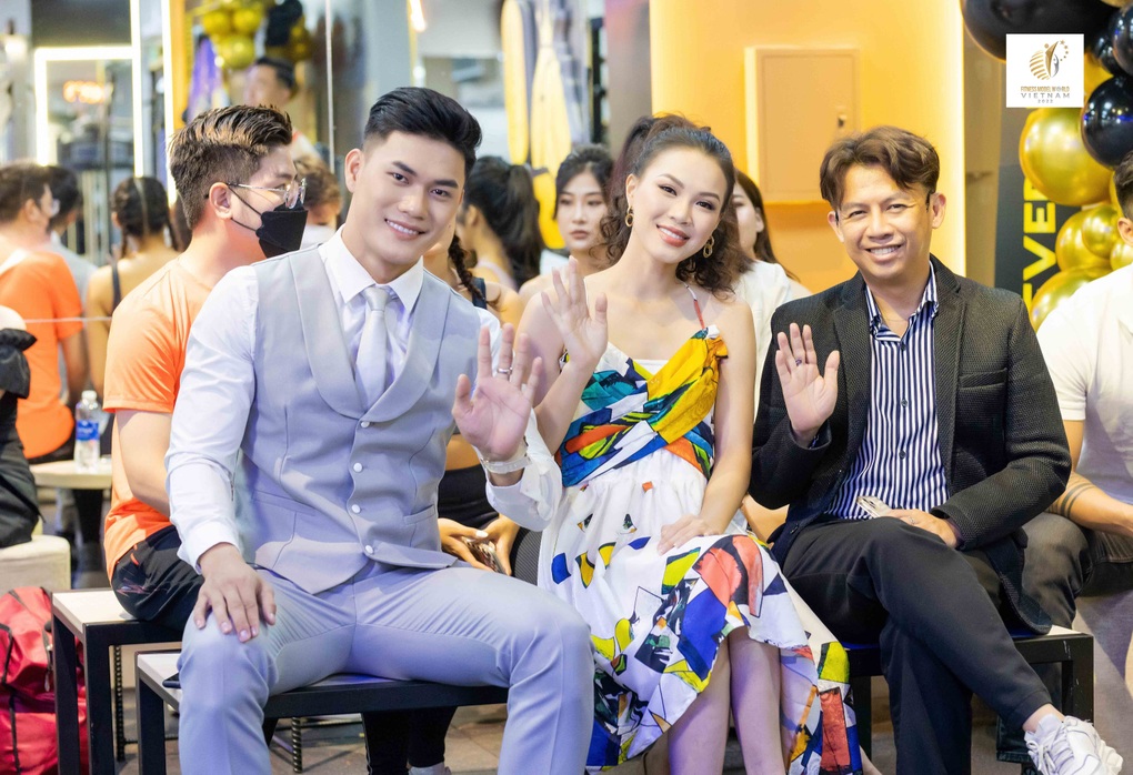 Hoa hậu Châu Á Yến Trang tái xuất quyến rũ - 3