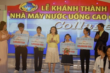 Cần Thơ: Trao học bổng cho 120 HS, SV nghèo, hiếu học 