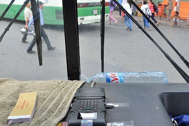 “Ôm cục tức” vì... hộp đen