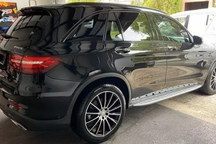 Mẹ mua xế hộp tiền tỷ cho... con gái 9 tuổi gây tranh cãi