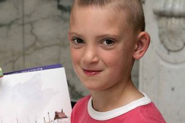 7 tuổi kiếm 17.000 bảng Anh trong vòng 14 phút