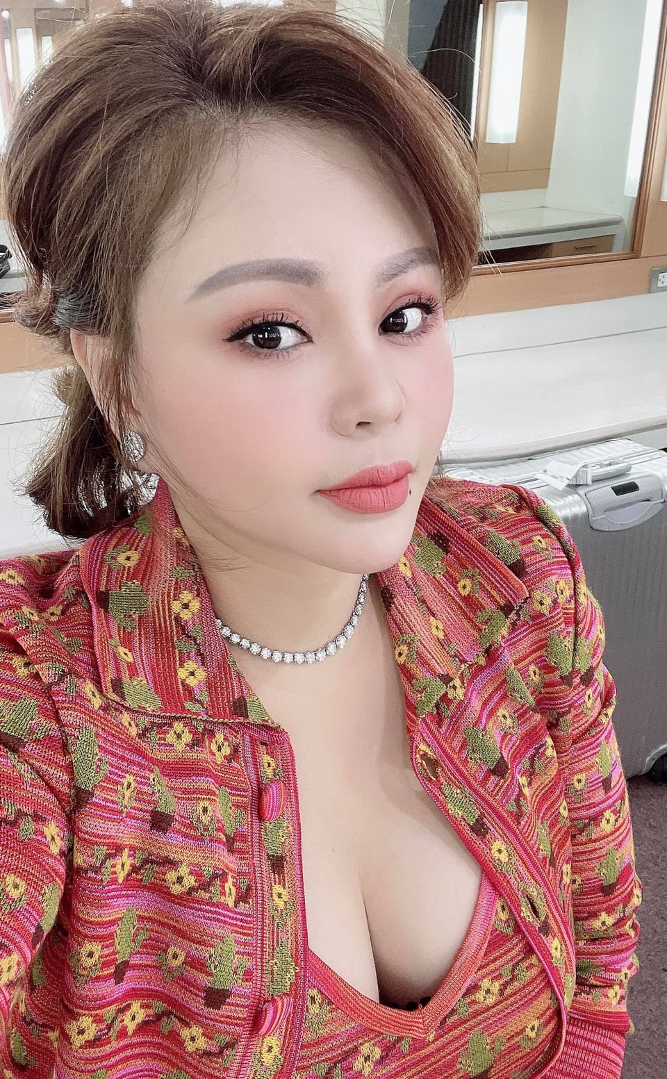 Bà mẹ một con Đàm Thu Trang khoe dáng thon gọn với áo tắm - 12 Bà mẹ một con Đàm Thu Trang khoe dáng thon gọn với áo tắm - 12