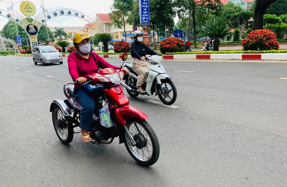 Đắk Lắk: Người lao động trông đợi gói hỗ trợ 26.000 tỷ đồng của Chính phủ - 3 Đắk Lắk: Người lao động trông đợi gói hỗ trợ 26.000 tỷ đồng của Chính phủ - 3