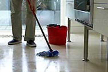 Làm "oshin" cho vợ