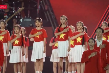 50.000 người cùng hát "Tiến quân ca" tại sân vận động Mỹ Đình