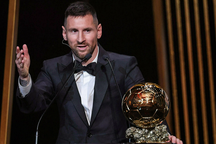 Lionel Messi vượt trội như thế nào so với Haaland ở cuộc đua Quả bóng vàng?