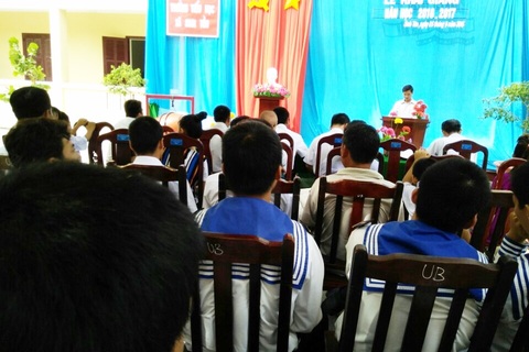 Học sinh ở Trường Sa háo hức trong lễ khai giảng năm học mới