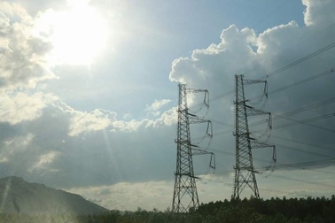 Đợt nắng nóng đầu tiên, miền Bắc đạt kỷ lục về tiêu thụ điện