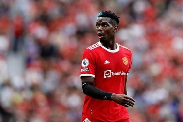 Man Utd trả lương cao khủng khiếp, Pogba phản ứng bất ngờ