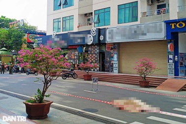 Người đàn ông rơi từ tầng cao khu căn hộ cao cấp Mường Thanh ở Nha Trang