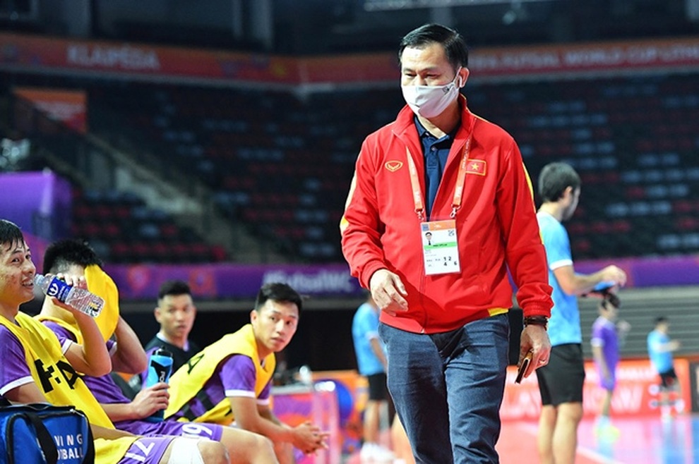 Đội tuyển futsal Việt Nam rèn chiêu tủ, chờ đấu Brazil ở World Cup - 2 Đội tuyển futsal Việt Nam rèn chiêu tủ, chờ đấu Brazil ở World Cup - 2