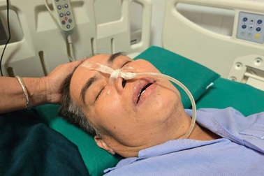 Vợ nghèo bán sạch gà, lợn…, khẩn cầu nhà hảo tâm cứu chồng mắc bệnh hiểm