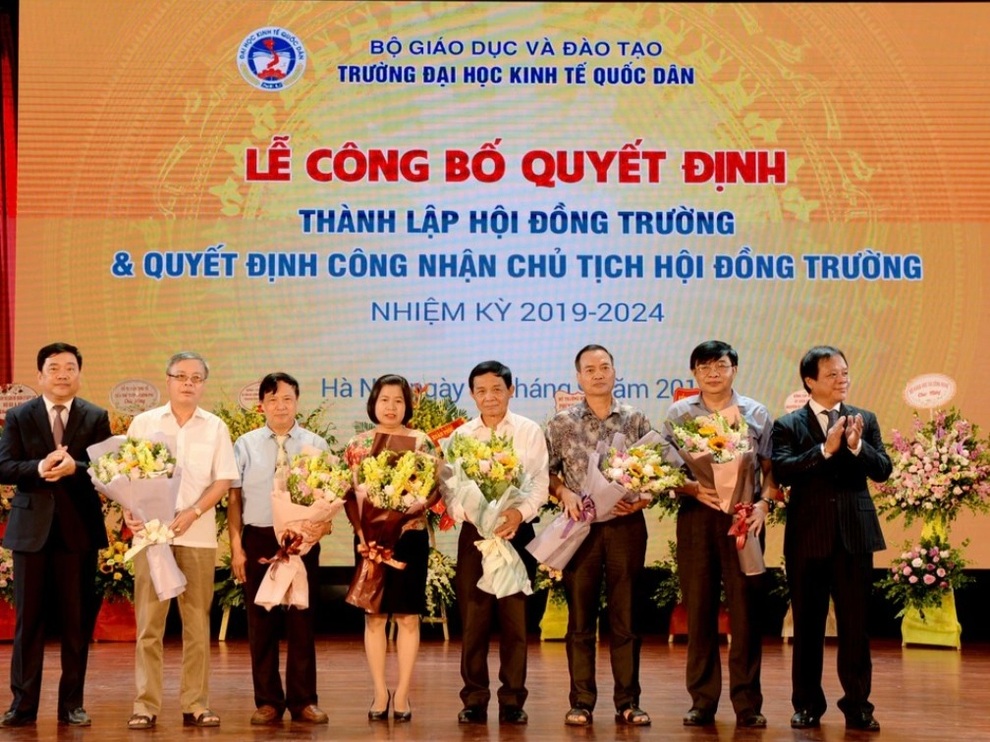 Ai là người đứng đầu cơ sở giáo dục đại học công lập? - 2