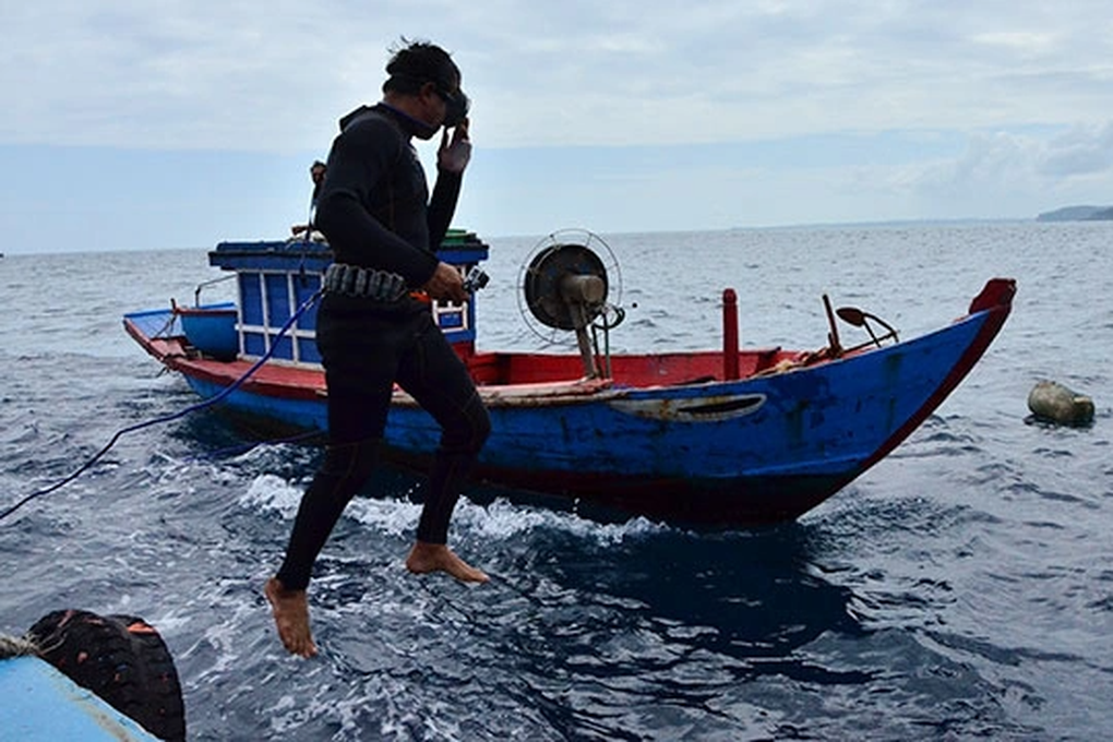 Dòng chảy bất thường cuốn trôi 3 người ở Lý Sơn - 1 Dòng chảy bất thường cuốn trôi 3 người ở Lý Sơn - 1
