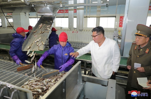 Năm “ngoại giao” khởi sắc của nhà lãnh đạo Kim Jong-un - 17 Năm “ngoại giao” khởi sắc của nhà lãnh đạo Kim Jong-un - 17