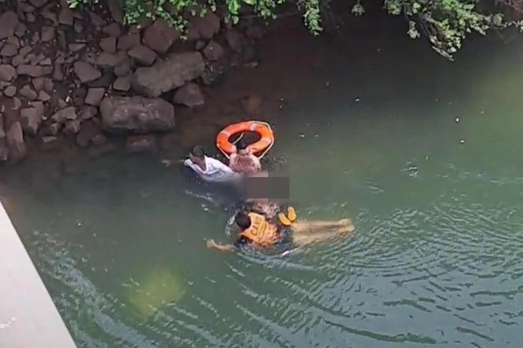 Tìm thấy ba thi thể nữ sinh bị đuối nước - 1 Tìm thấy ba thi thể nữ sinh bị đuối nước - 1