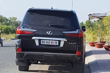 Cà Mau thông tin việc doanh nghiệp sử dụng nhiều xe biển số ngoại giao