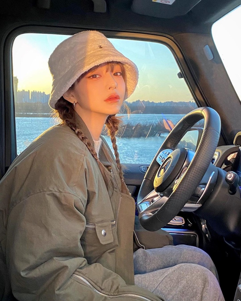 Hot girl xứ Hàn sở hữu gương mặt ngây thơ, xinh đẹp tựa búp bê - 14