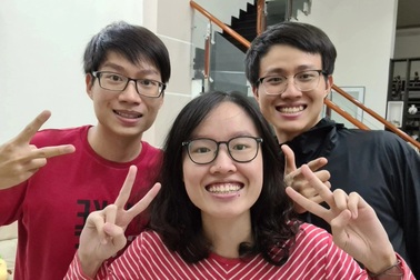 Ngưỡng mộ 3 anh em ruột trường Y xung phong lên tuyến đầu chống dịch